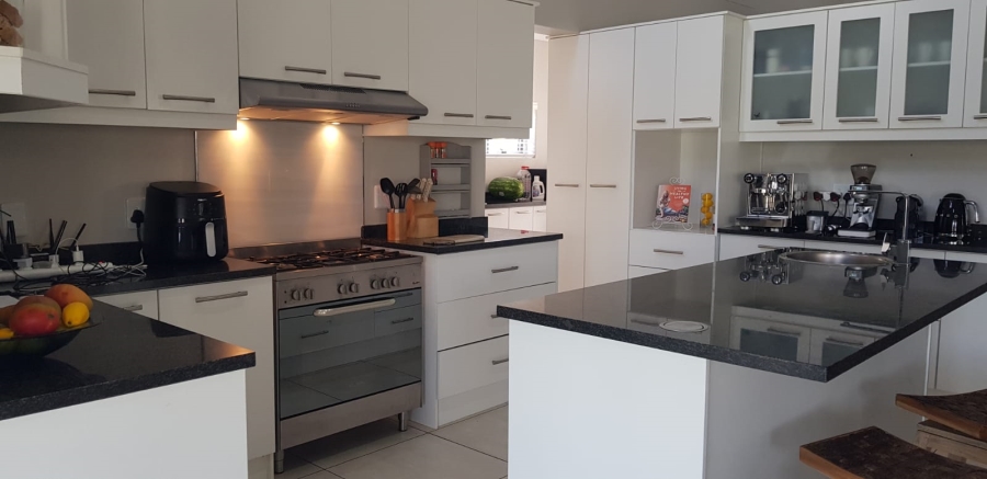 3 Bedroom Property for Sale in Sunset Estate Western Cape